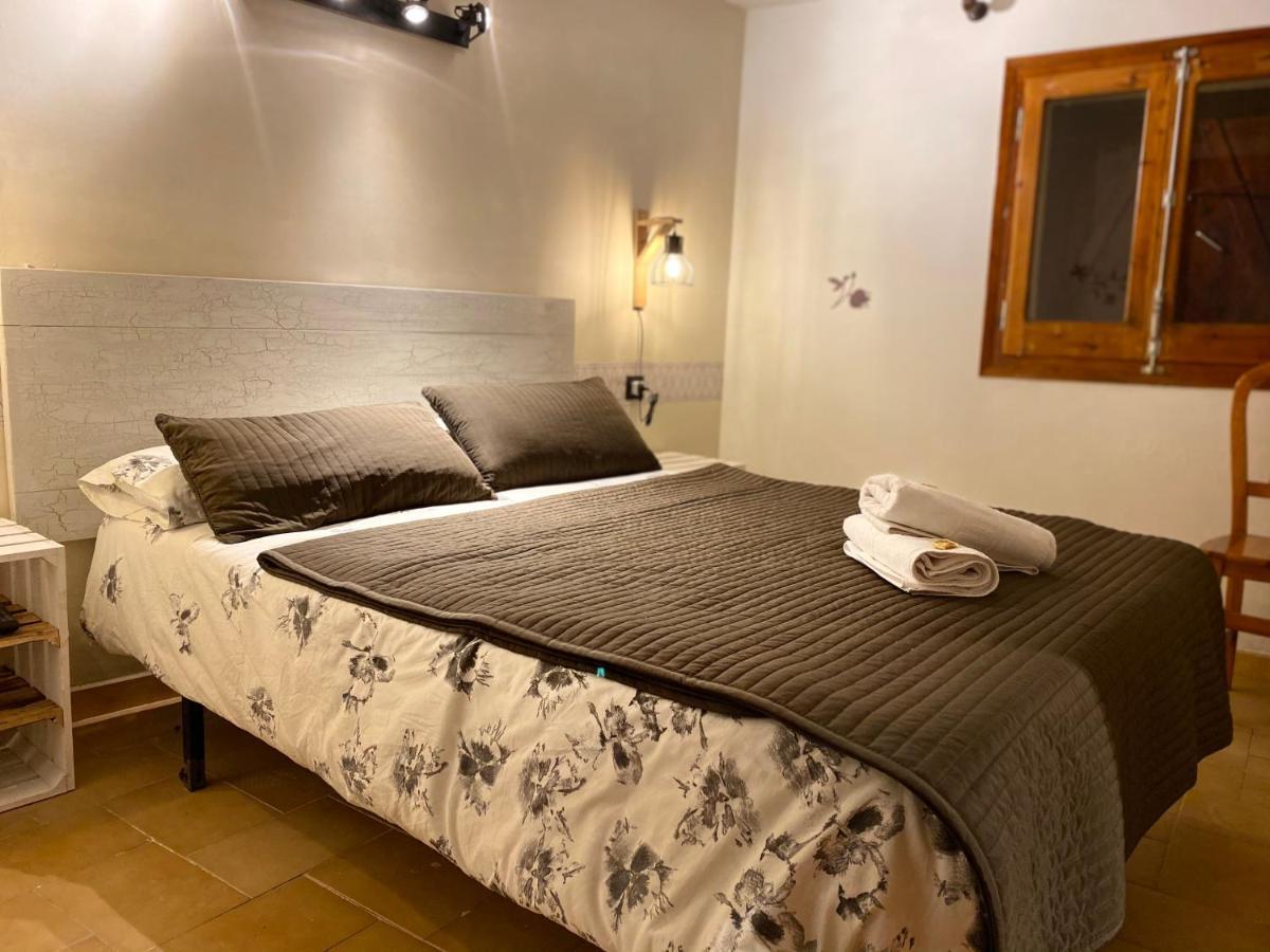 Hostal La Cuineta De Cal Triuet Gosol Exterior photo